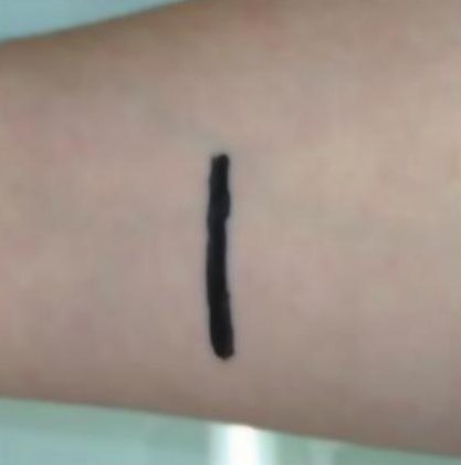 Make-up line on the arm, comparison formula, before removing