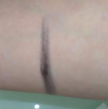 Make-up line on the arm, comparison formula, after the 2nd wipe