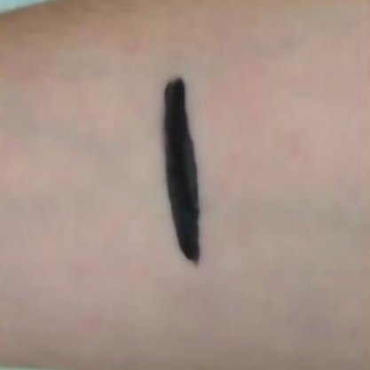 Make-up line on the arm, olive oil ester formula, before removing