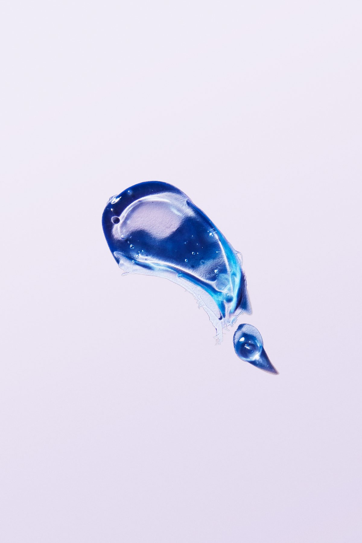 Xpert Expression Contour Eye Gel with a swirl of its texture